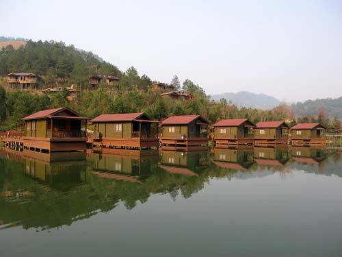 九鵬溪風(fēng)景區(qū)，自然之美盡收眼底，九鵬溪風(fēng)景區(qū)，自然之美的全景呈現(xiàn)