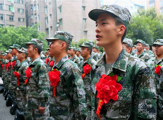 大學(xué)生可以當兵嗎？——解讀大學(xué)生入伍政策與意義，解讀大學(xué)生入伍政策與意義，大學(xué)生能否當兵？