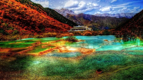 九寨溝和黃龍是一個地方嗎？——揭秘神秘的四川雙璧，揭秘四川雙璧，九寨溝與黃龍是否同屬一地？