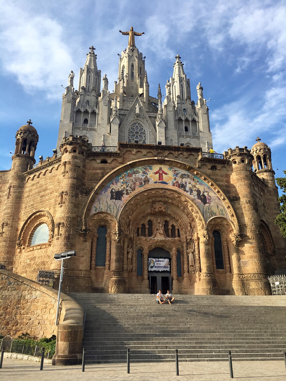 巴塞羅那旅游景點(diǎn)，探索這座城市的魅力所在，探索巴塞羅那，城市魅力的必游景點(diǎn)